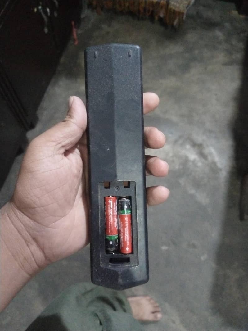 MODEL 32D310 3