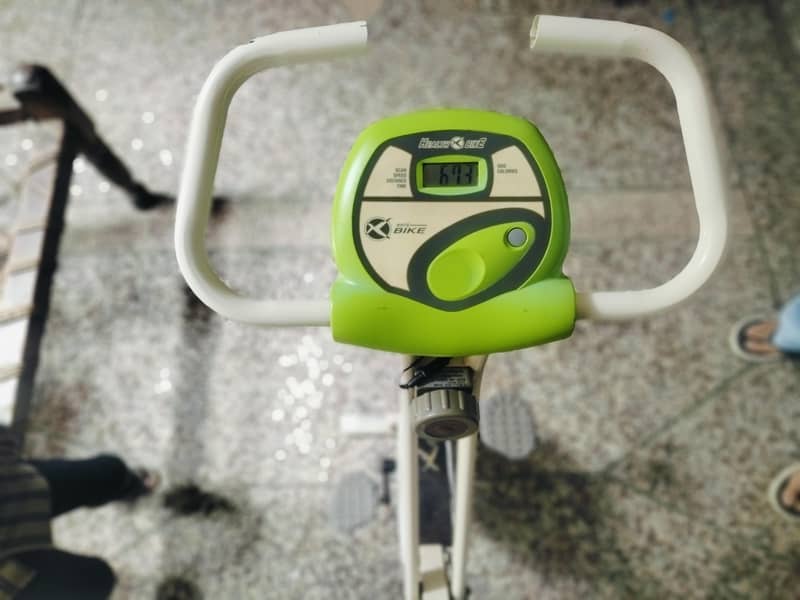 Exercise bicycle 0