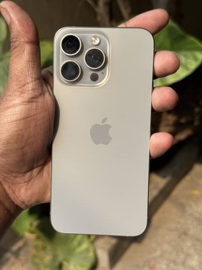 iPhone 15 pro max non pta 10/10 with box