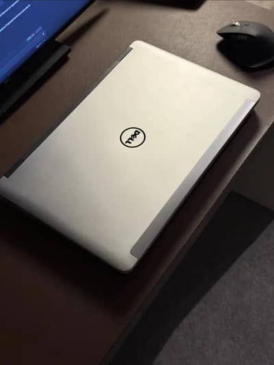 Latitude E6540
