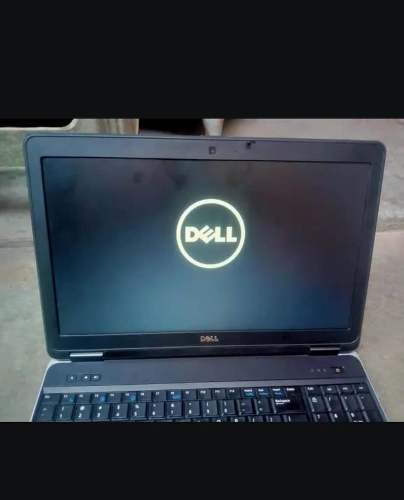 Latitude E6540 1