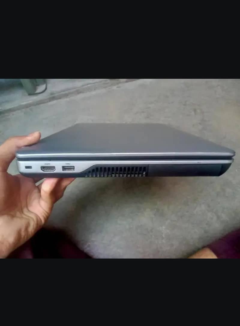 Latitude E6540 3