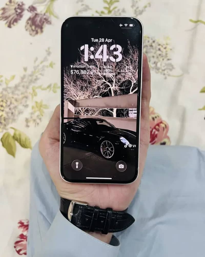 IPhone 14 JV 0