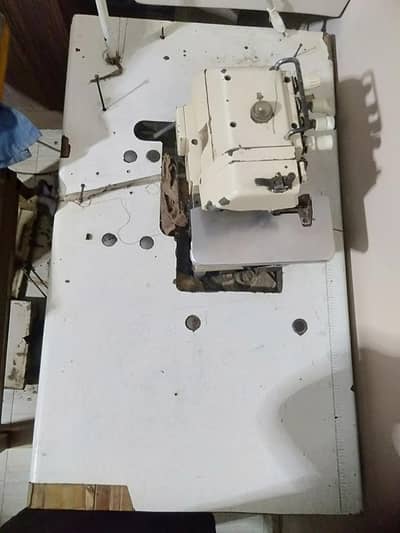 INDUSTRIAL OVERLOCK MACHINE