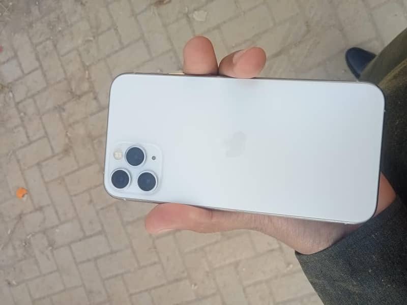 iphone 11 pro 5