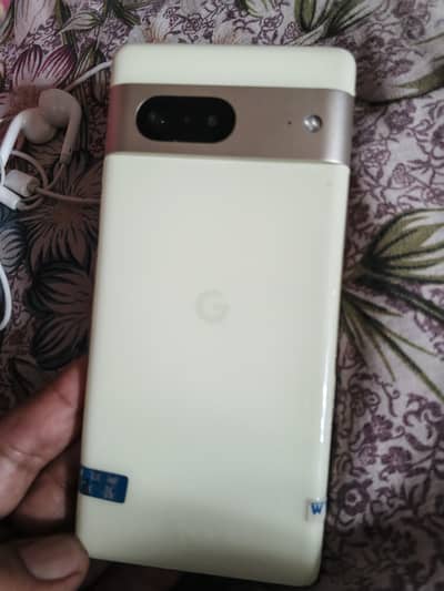 Google pixel 7 in  10 /10 condition