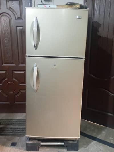 Haier medium sized refrigerator