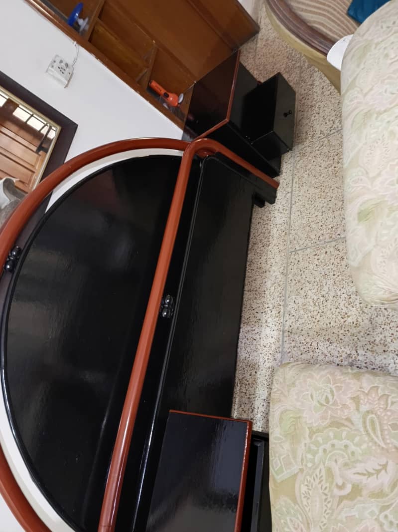 Bed with side tables 3