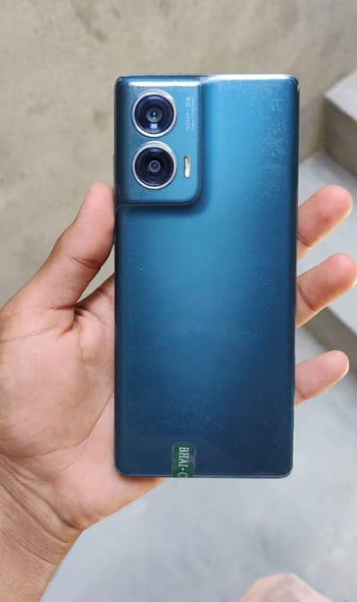 moto edge 50 fusion 5g. 8+8 ram 256 memory