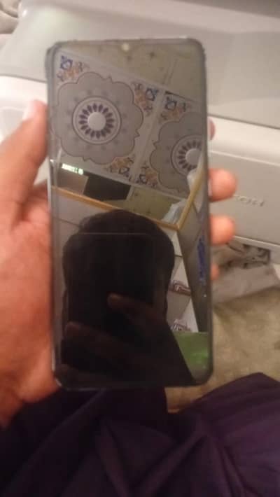 realme C21