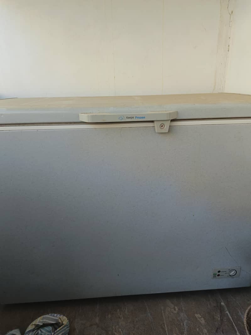 refrigerator 0