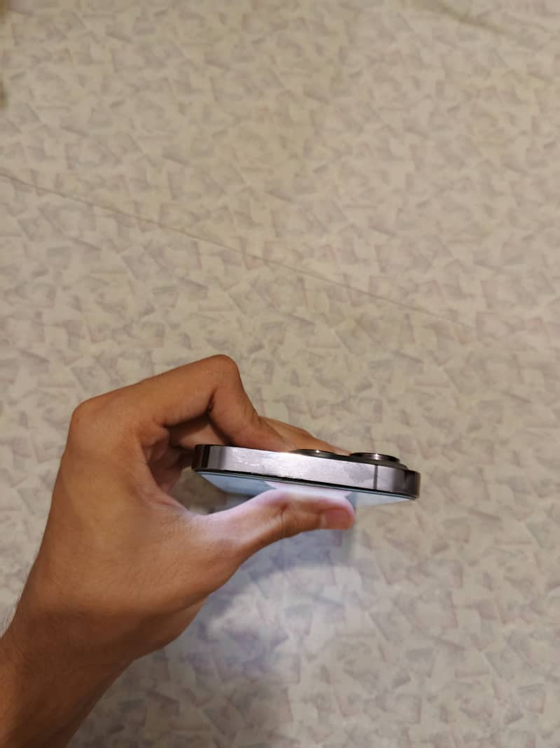 iPhone 14 Pro 5