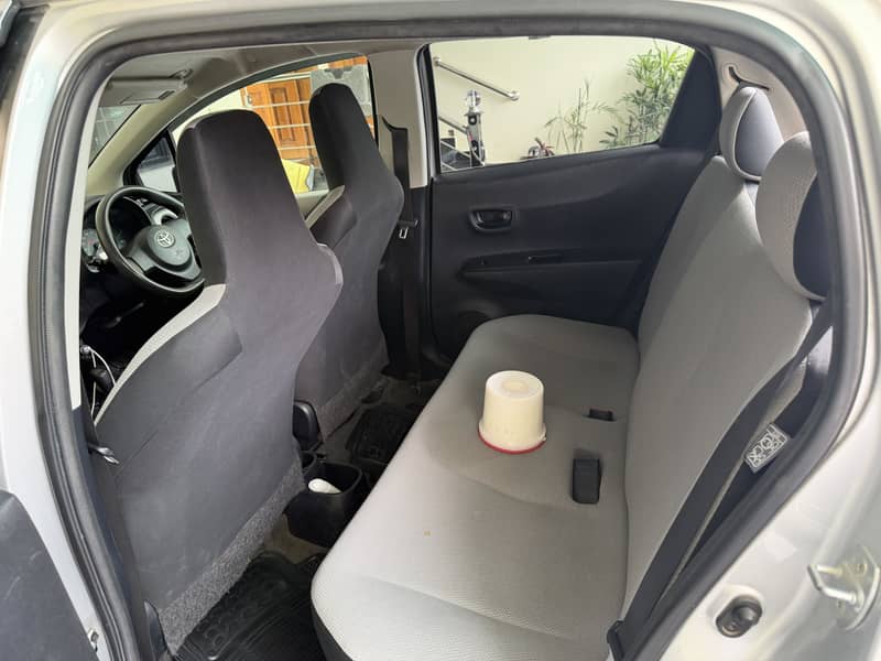 Vitz 2011/15 9