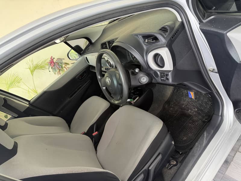 Vitz 2011/15 11