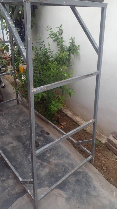 گوڑیاں بیجنے کے لئے پڑی ہے Goria plaster, construction ke liye