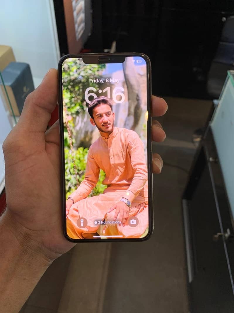 iPhone XS Max 0
