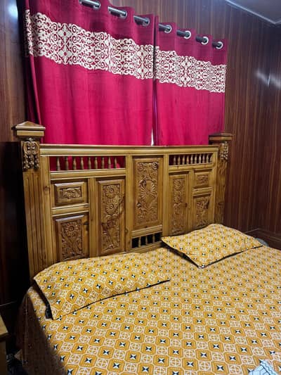 original diyar wooden bed
