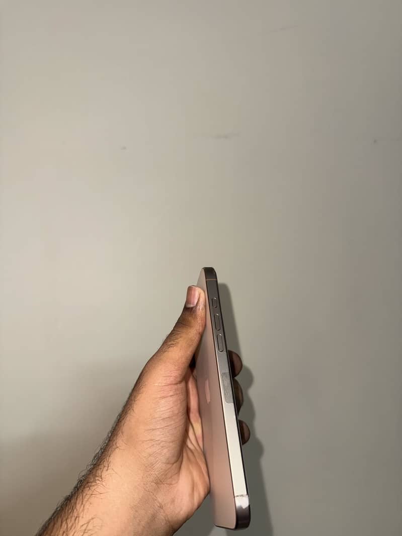 Iphon 16 pro max 3