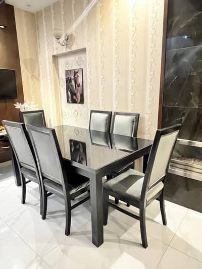 6 seater dining table
