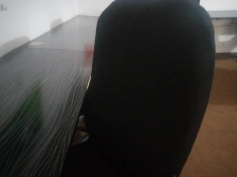 Computer table selling 4