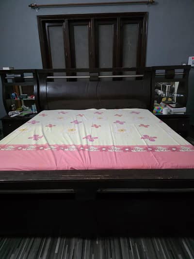 bed dressing table with side tables and matress
