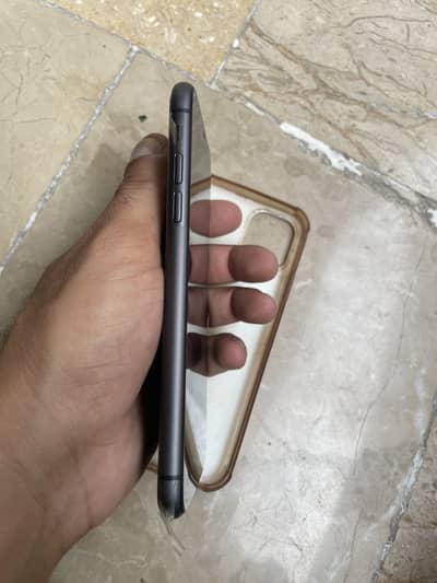 iPhone 11 128gd jv