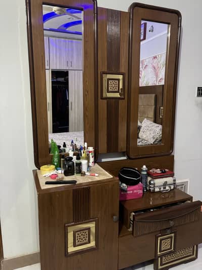 Bed side tables and dressing tables