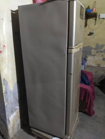 dollars fridge for sale all ok Kisi kism ka Koi masla Nahin condition