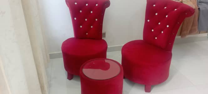 2 sofa and table. complete Coffee set in almost new condition