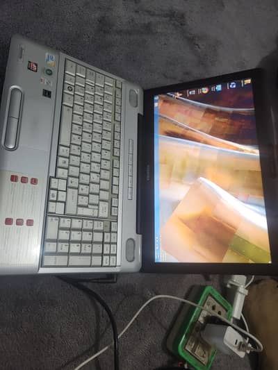 Toshiba Laptop  core 2 due  10/10 condition