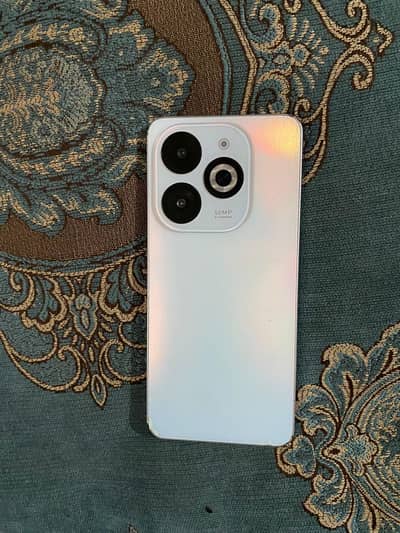 infinix smart 8 pro 4+4/128