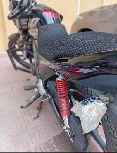 Honda Bike CB 150 f for sale in emaculate new condition