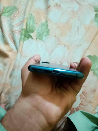 SAMUNG GLAXY S20FE 5G VARIENT