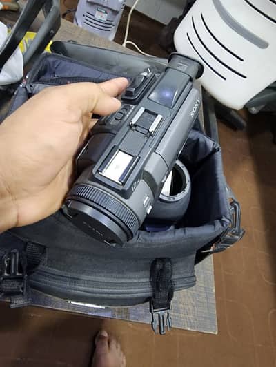 Sony DSR-PDX10P 3CCD Professional DVCAM Handycam