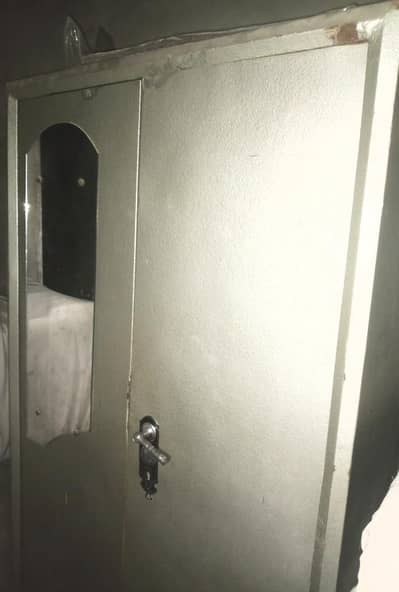 Iron wardrobe for Sale in Good condition
