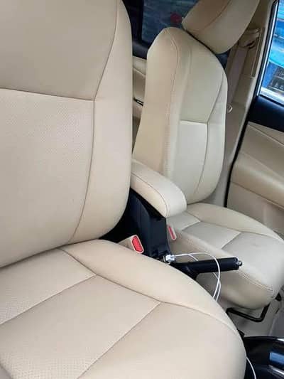 TOYOTA COROLLA YARIS SEAT COVERS