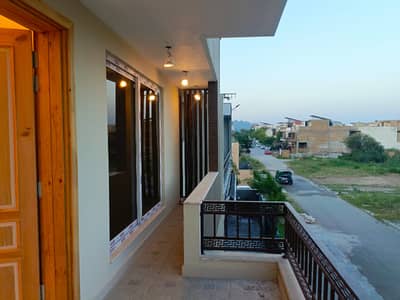D-12/4 kanal Uper portion with solar for rent