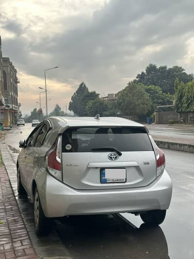 Toyota aqua S