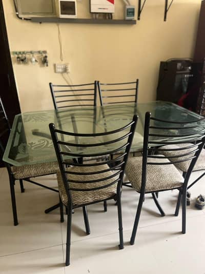 Fancy Dinning Table 6 Seater