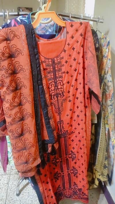 new and used dresses in Excellent condition. lawn cotton .
