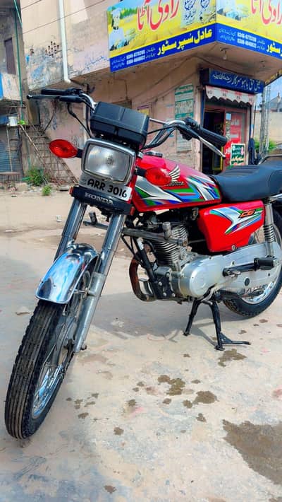 Honda 125 first owner nice condition all pakt