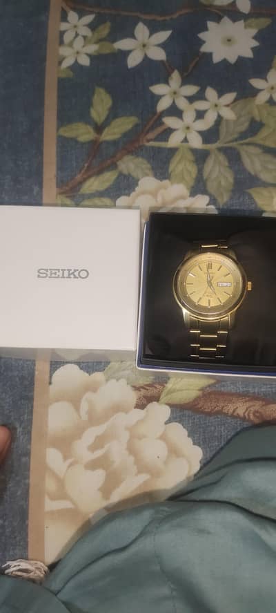 Seiko 5 automatic watch big dial
