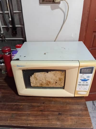microwave oven