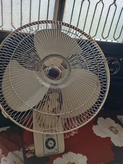 18 inch bracket fanfor sale