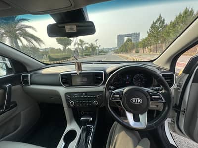 KIA SPORTAGE AWD