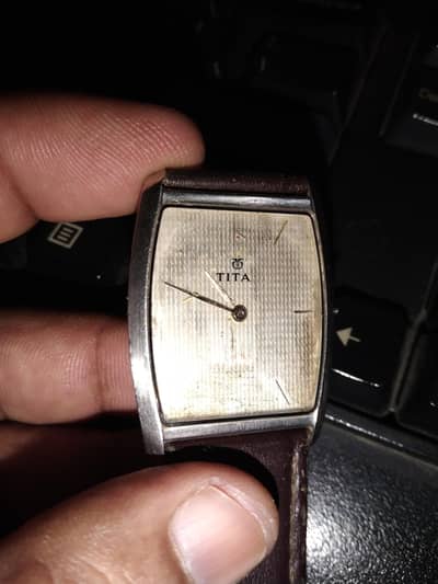titan edge watch