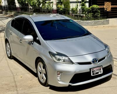 Toyota Prius S Touring Selection