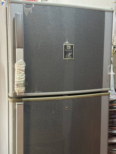 Dawlence monogram fridge 9/10