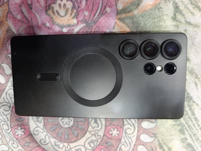 s25 ultra lush condition jet black  with wrenty