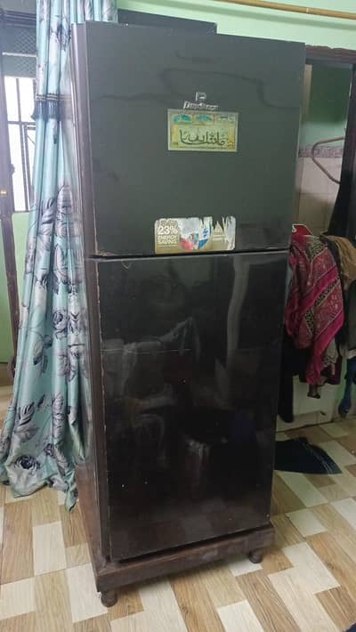 full size freezer bilkul ok he